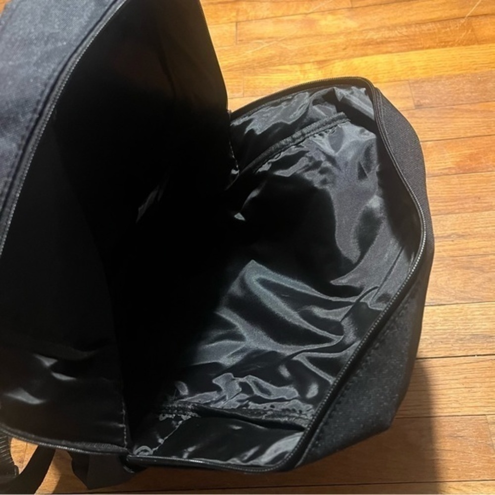 Small DSW backpack - Picture 2 of 4